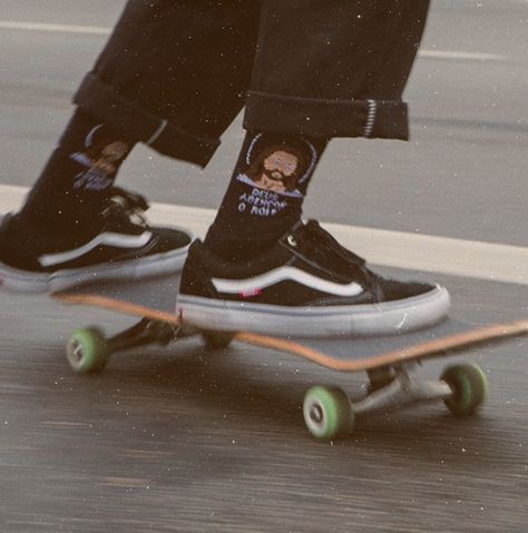 Black, Skateboard, Sketboard Style, Skater Aesthetic, Birds Of A Feather, Skateboarder, Birds