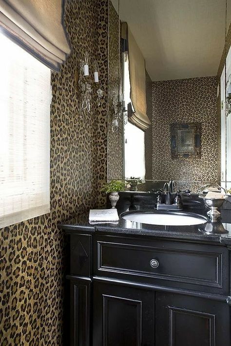 Cheetah Print Rooms, Leopard Print Bathroom, Leopard Print Wallpaper, Home Neutral, Cute House, Dream Apartment, Traditional Interior, Neutral Palette, Room Inspiration Bedroom