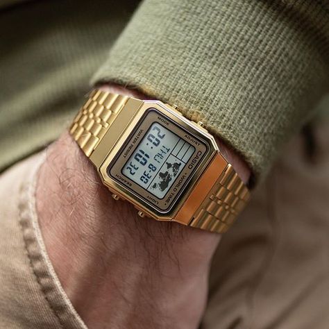 Casio Vintage Watch, Golden Watch, Casio Vintage, Casio Classic, Time Alarm, Gold Watches, Elapsed Time, Gold Watch Men, Time Zones