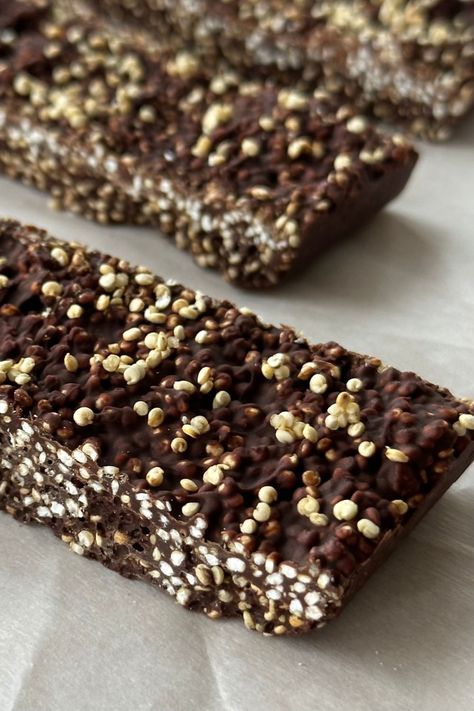 Quinoa Crunch Bars, Popped Quinoa, Quinoa Granola Bars, Yogurt For Breakfast, Quinoa Crunch, Quinoa Snacks, Vegan Granola Bars, Protein Granola Bars, Chocolate Quinoa