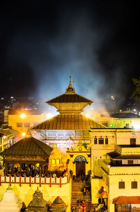 https://cdn.photographylife.com/wp-content/uploads... Uk Flag Wallpaper, South Temple, Pashupatinath Temple, Historical Temples, Nepal Kathmandu, Temple Photography, Nepal Travel, Adventure Holiday, Nature Hikes