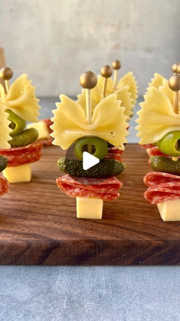 Ain’t Too Proud To Meg on Instagram: "Bow Tie Charcuterie Skewers are the cutest & easiest appetizer for entertaining this fall so I’m teaming up with @RothCheese to show you how to make them. #RothPartner

Be sure to #ReachForRoth when entertaining and choose their Creamy Havarti for its high quality and ultra creamy taste; a perfect compliment to the briny olives & cornichons on the skewers. 

It’s available (along with other delicious #RothCheese) in the deli section at a grocery store near you. You can click the link in my bio to find a location.

INGREDIENTS

1 6-oz block @RothCheese Creamy Havarti, cut into squares
Bowtie pasta
Olive Oil, to taste
Salt & pepper, to taste
Salami, folded into fourths
Castelvetrano olives
Cornichons

INSTRUCTIONS

1. Boil bowtie pasta in salted water un Bowtie Charcuterie Skewers, Bow Tie Charcuterie Board, Bow Tie Charcuterie Skewers, Bow Tie Appetizers, Cheese And Salami Skewers, Salami Skewers Appetizers, Bow Tie Antipasto Bites, Bow Tie Pasta Appetizers, Appetizers On Skewers