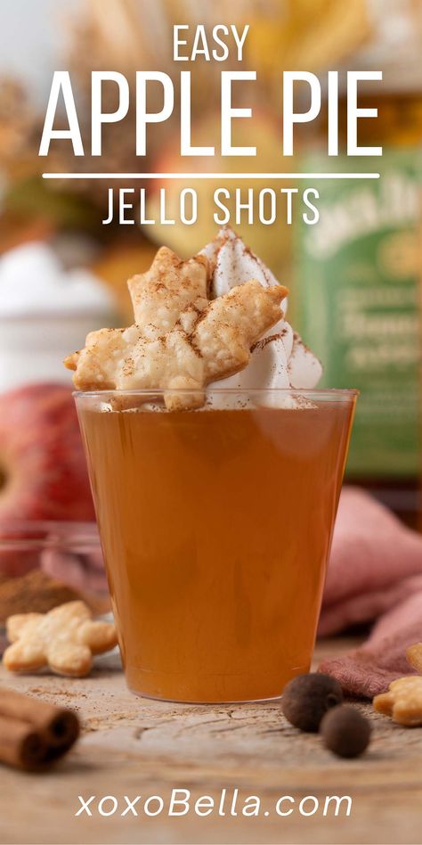 Apple Cinnamon Jello Shots, Apple Pie Jello Shots Recipes, Apple Pie Shots Recipe, Whiskey Jello Shots, Apple Pie Jello Shots, Apple Pie Drink Recipe, Yummy Jello Shots, Apple Jello Shots, Thanksgiving Jello