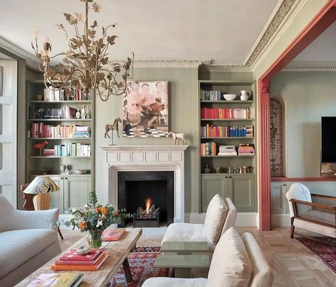 Georgian Living Room, Townhouse Interior, Victorian Living Room, Georgian Townhouse, Curated Home, Living Room Design Inspiration, Home Space, Town House, Living Room Inspo