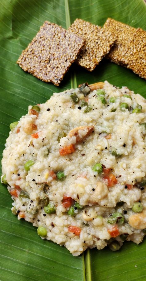 Pongal, ven pongal, vegetable pongal, Kara pongal, khara pongal Ven Pongal Recipe, Ven Pongal, Savoury Rice, Pongal Recipe, Vegetarian Platter, Diwali Snacks, Indian Rice Recipes, Savory Rice, Indian Rice