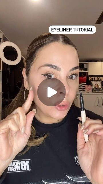 How To Do Cateye Eyeliner, Cat Eye Eyeliner Tutorial Step By Step, Taylor Swift Eyeliner Tutorial, How To Apply Liquid Eyeliner, Eyeliner For Almond Shaped Eyes, Eye Lining For Beginners, Liquid Eyeliner Looks, How To Winged Eyeliner, Perfect Cat Eyeliner