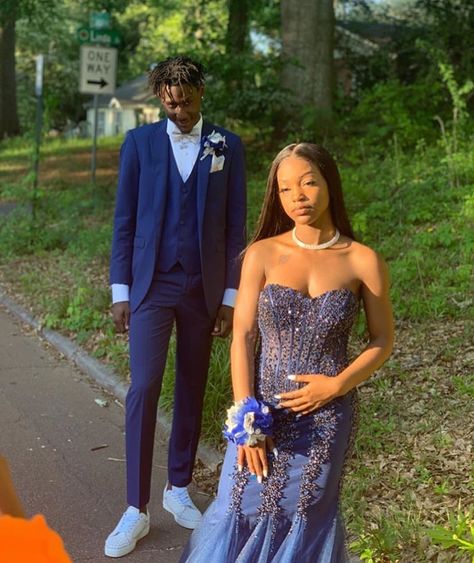 Couple Prom Outfits, Prom 2k24, Blue Formal Dresses, Couples Pic, Prom 23, Girl Prom, Prom Picture, Prom Photoshoot, Prom Couples