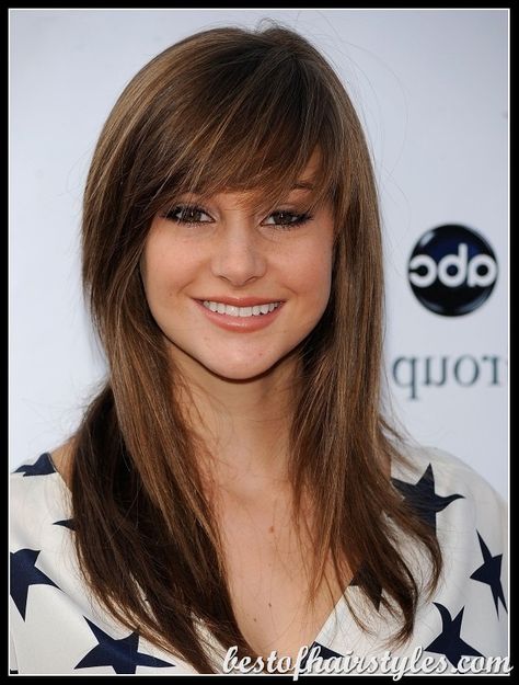 Long Straight Hairstyle With Bangs Bob Lung, Layered Haircuts With Bangs, Layered Hair With Bangs, Oval Face Hairstyles, Long Layered Haircuts, Girl Haircuts, Long Bob Hairstyles, Long Hair With Bangs, Short Hairstyle