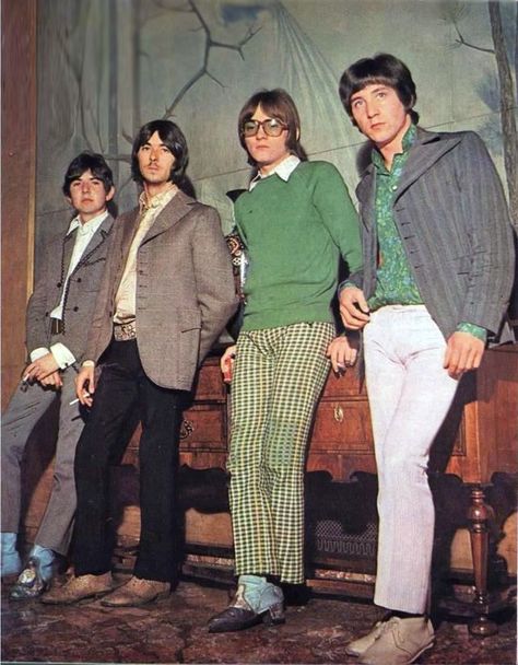 35 Vintage Photos of the Small Faces During the 1960s ~ Vintage Everyday 1960 Mens Fashion, Mod 60s Fashion, Steve Marriott, 60s Men, Faces Band, 1960s Hippie, 1960s Music, Swinging 60s, Concept Album