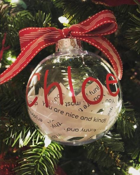 Have each student write something nice about their classmates. Type out the sentences and put them into a plastic ornament. Sweet gift from a teacher to students. Classroom Christmas Gifts, Student Holiday Gifts, Christmas Gift Ideas For Kids, Class Christmas Gifts, Students Christmas, Parents Christmas, Student Christmas Gifts, Gift Ideas For Kids, Christmas Gifts For Parents