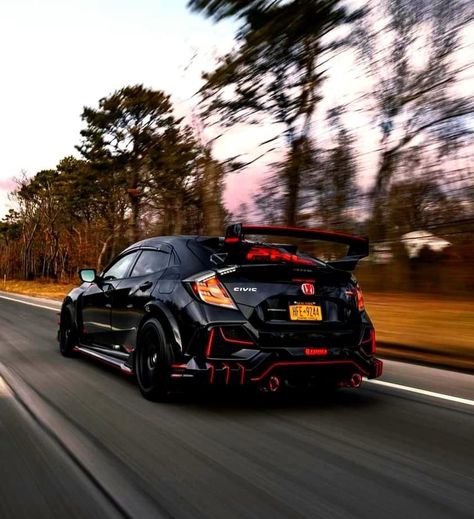 Modded Honda Civic Hatchback, Customized Honda Civic, Cars With Spoilers, Honda Type R Civic, Modded Honda Civic, Honda Civic Hatchback Modified, Honda Civic Modified, Type R Honda Civic, Black Honda Civic