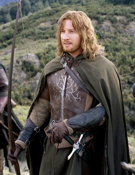 Faramir (David Wenham), one of my favorite characters in the books. The movies didn't make him as charming as Tolkien made him. David Wenham, J.r.r. Tolkien, John Howe, Into The West, Heroic Fantasy, The Two Towers, The Shire, Fellowship Of The Ring, Medieval Clothing