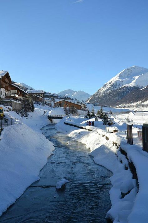 Livigno Italy Skiing, Winter Switzerland, Livigno Italy, Italy Winter, Skiing Aesthetic, North Italy, Wedding Information, Best Of Italy, Wedding Services