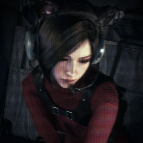 Trier, Leon, Mommy Pfp, Girly Boss, Pfp Coquette, Ada Resident Evil, Evil Games, Y2k Profile Picture, Crown Aesthetic