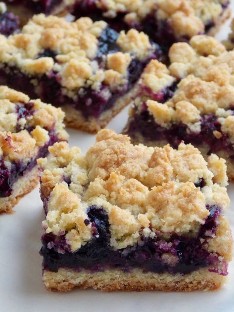 Berry Crumble Bars, Blueberry Crumb Bars, Blueberry Pie Bars, Blueberry Crumble Bars, Blueberry Bars, Crumb Bars, Berry Crumble, Shortbread Bars, Blueberry Desserts