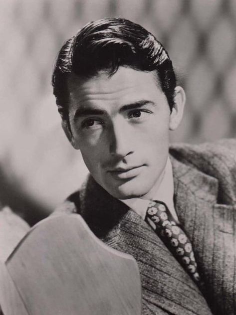 Old Hollywood Actors, Stars D'hollywood, Gregory Peck, Hollywood Men, Classic Movie Stars, Hollywood Icons, Actrices Hollywood, Hollywood Legends, Old Hollywood Glamour