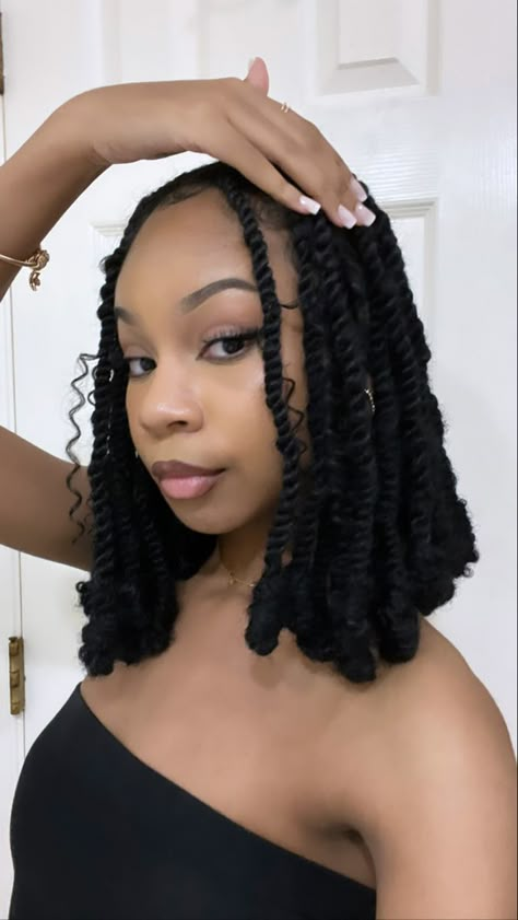 Thick Braids Black Women, Black Winter Hairstyles, Kiki Twist Hairstyles Box Braids, Braids Twist For Black Women, Twist Black Women Natural Hair, Short Braids Twists, 2strand Twist Women, Hảir Style Black Women Braids, Braided Hairstyles For Light Skin Women