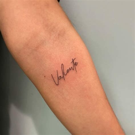 Spanish words for tattoos, with meanings and translations. Find the perfect tattoo inspiration with our collection of unique Spanish phrases and sayings. spanishtattoos tattooinspiration . #Words_For_Tattoos #Beautiful_Spanish_Words #Spain_Tattoo #Love_In_Spanish Beautiful Spanish Words, Spanish Tattoos, Small Wave Tattoo, Phrase Tattoos, Tattoo For Son, Cool Small Tattoos, Waves Tattoo, Tattoo Parlors, Spanish Words