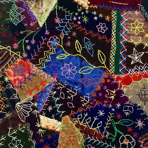 Crazy Quilting, Crazy Quilt Templates, Crazy Quilt Tutorials, Crazy Quilts Patterns, Crazy Quilt Stitches, Crazy Quilt Blocks, Crazy Patchwork, Embroidered Quilts, Crazy Quilt