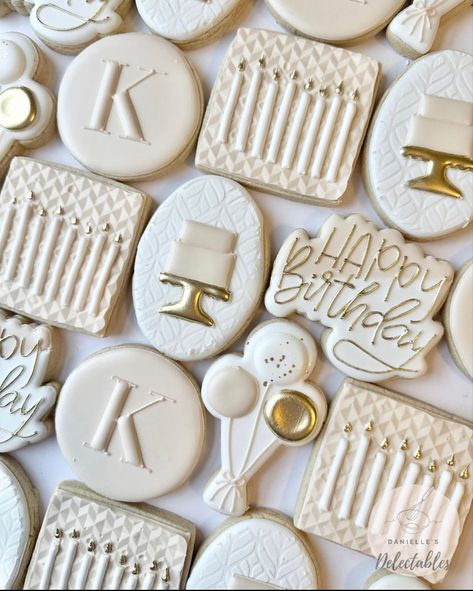 Cookie Designs Ideas Birthday, 24th Birthday Cookies For Her, Elegant Birthday Cookies Royal Icing, Golden Cookies Decorated, Bday Cookies Decorated, 25th Birthday Cookies For Her, Classy Cookies Decorated, Classy Birthday Cookies Decorated, Birthday Cookie Ideas For Women