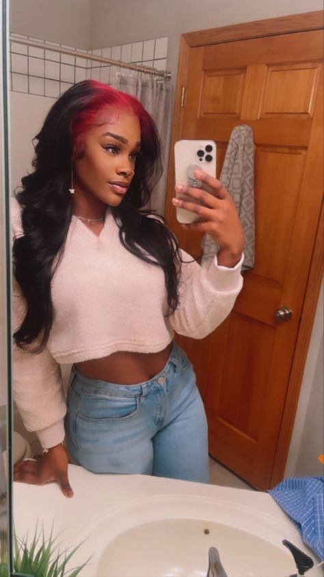 Red To Black Ombre Hair Reverse, Red Roots Black Hair Wig, Reverse Ombre Hair Black Women, Reverse Ombre Wig, Ombre Hair Black Women, Iphone Selfies, Reverse Ombre Hair, Exotic Hair Color, Exotic Hair