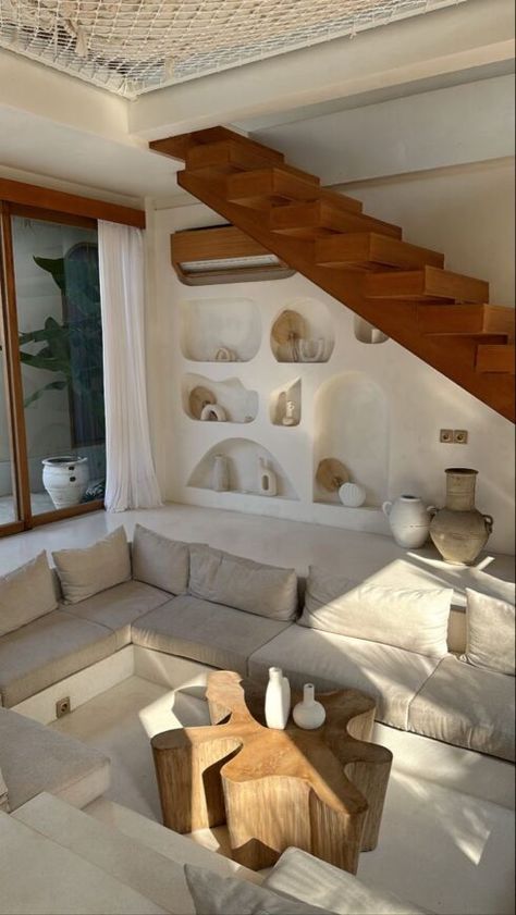 How to Decorate a Modern Mediterranean Home Greek Islands Interior Design, Greek Aesthetic Interior Design, Grecian Style Home, Greece Home Interior, Greece Interior Design Greek House, Greek Style Apartment, Greek Houses Interior, Modern Greek Aesthetic, Modern Greek House Interiors