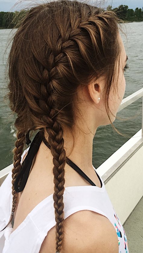 Swim Braids Hairstyles, Braided Hairstyles For Swimming, Swimming Hairstyles For Short Hair, Braids For Swimming, Beach Braid Hairstyles, Swimming Hairstyles For Long Hair, Boat Day Hairstyles, Hair For Swimming, Hair Styles For Swimming