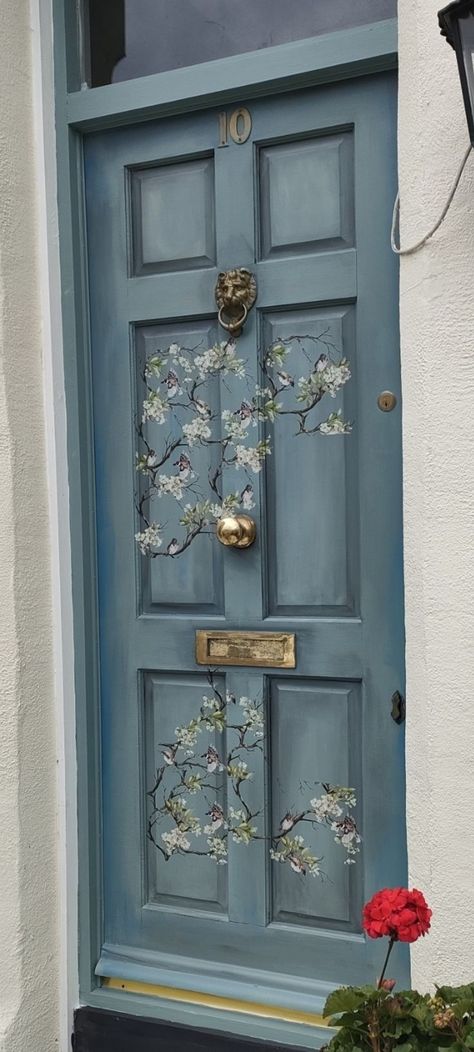 Paint Wooden Doors Interior, Transfers On Front Door, Door Design Art Painting, Artistic Doors Painted, Painted Door Flowers, Floral Painted Front Door, Floral Door Painting, Whimsical Front Door, Stenciled Front Door