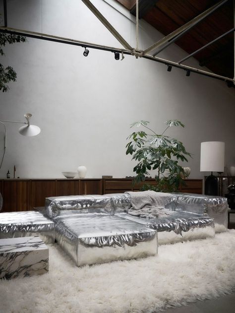 Silver Sofa, Jewelry Store Design, Soft Sofa, Deco Furniture, Minimalism Interior, Casual Design, Zara Home, Modular Sofa, Sofa Design