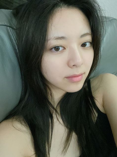 Itzy Yuna, Bare Face, Without Makeup, Jennie Lisa, I Love Girls, Girls In Love, Eye Color, Korean Girl, Kpop Girls