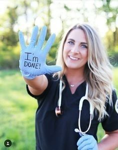 Nursing School Graduation Pictures, Nursing Pictures, Nurse Pics, Nursing School Graduation Party, Graduation Pic Ideas, Nursing Graduation Pictures, Nurse Photos, Nurse Party, College Graduation Photos