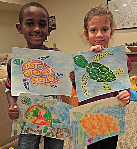 Sea Turtle Craft for kids- Kid World Citizen Sea Turtle Craft, Turtle Craft, Nature Documentary, Turtle Crafts, Sea Turtle Art, 2nd Grade Art, 3rd Grade Art, Kids Watch, Elementary Art Projects