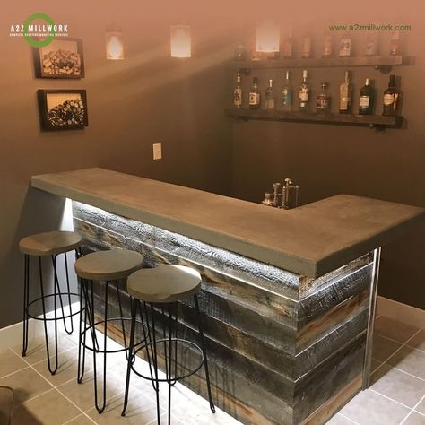 Wooden Bar Counter, Concrete Bar Top, Diy Basement Bar, Rustic Basement Bar, Building A Home Bar, Home Bar Plans, Bar Countertops, Reclaimed Wood Bars, Concrete Bar