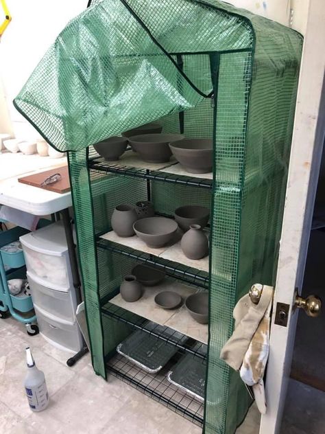 Pottery Bench Ideas, Balcony Pottery Studio, Clay Studio Organization, Ceramic Glaze Organization, Garage Pottery Studio Setup, Pottery Studio Aesthetic Home, Home Ceramic Studio Ideas, Garage Ceramic Studio, Pottery Drying Shelves