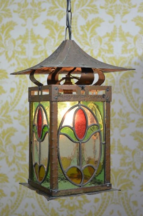 Charles Rennie Mackintosh Designs, Glass Lanterns, Adobe Design, Copper Lantern, Lamp Ideas, Glass Diy, Making Stained Glass, Diy Lanterns, Stained Glass Lamps