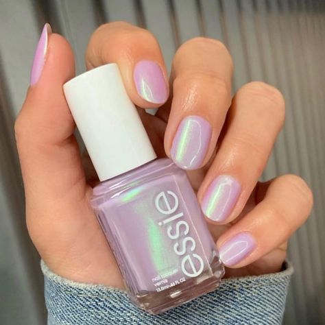 @essie on Instagram: “shimmery lilac manis = so good for spring ✨✨✨ @stephstonenails rocks #essiespring2019 shade #tiersofjoy” Gel Nails Spring Colors, Iridescent Nail Polish, Nail Polish Art Designs, Light Nail Polish, Cute Nail Polish, Pastel Nail Polish, Lilac Nails, Summer Nail Art, Nail Art Trends