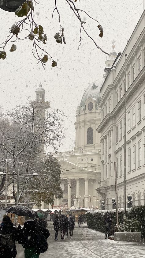 #winter #snow #aesthetic #vienna #karlsplatz Bonito, Vienna Austria In Winter, Vienna Winter Aesthetic, Austria Aesthetic Winter, Snow City Aesthetic, Vienna Aesthetic Wallpaper, Vienna Austria Winter, Winter In Vienna, Winter Vienna