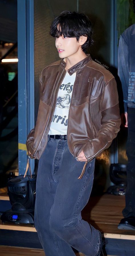 Estilo Do Taehyung, Taehyung Outfit Aesthetic, Tae Style Outfit, Taehyung Winter Outfit, Taehyung Casual Outfit, Taehyung Fashion Style, Kim Taehyung Outfit Inspiration, V Outfits Bts, Taehyung Style Outfit