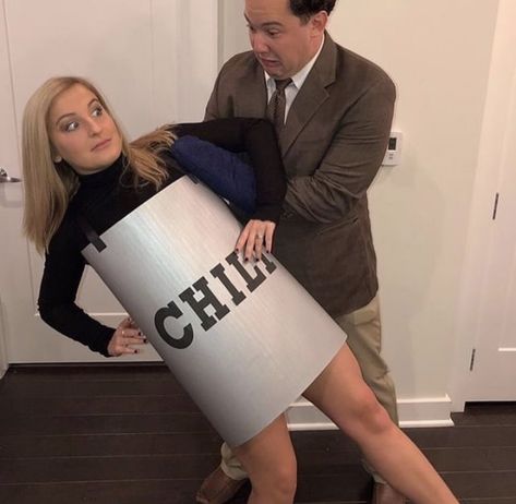 Kevin The Office Costume, Kevin Chili Costume, Costumes You Can Make At Home, The Office Costumes, Kevin The Office, Most Creative Halloween Costumes, Halloween Costumes 2022, Round Of Applause, Bar Crawl