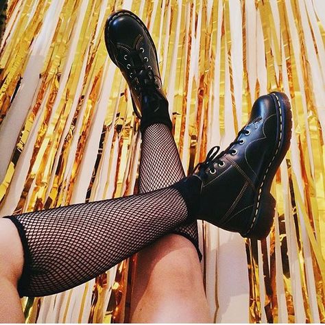 Docs of the day, shared by @abbieloufowler  #drmartens church boot.  #drmartenstyle Monkey Boots Outfit, Monkey Boots, 2019 Outfits, Feet Shoes, Image Ideas, Doc Marten Oxford, Street Outfit, Doc Martens, Boots Outfit