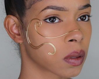 Lip Jewelry, Face Jewellery, Nose Piece, Wire Jewelry Designs, Dope Jewelry, Nose Rings, Nose Ring Stud, Fantasy Jewelry, Pretty Jewellery