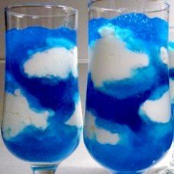 http://www.bigoven.com/recipe/blue-sky-fluffy-clouds-jello/460136 Jello With Cool Whip, Vodka Blue, Blue Jello, Sugar Free Jello, Think Food, Paula Deen, Cool Whip, Baklava, Pavlova