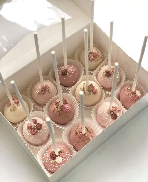 Cake Pops Designs Aesthetic, Dusty Rose Cake Pops, Cake Pop Inspiration, 21st Birthday Cake Pops, Birthday Cakepops Ideas, Pretty Cake Pops, Tea Party Dessert Ideas, Baby Shower Cake Pops Girl, Popcake Ideas