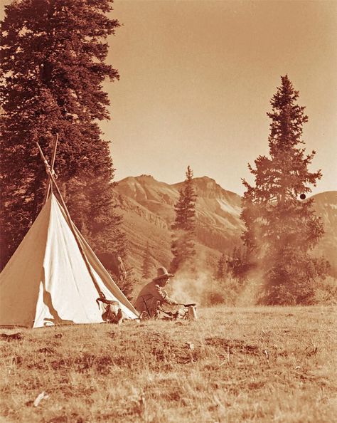 OLD WEST WYOMING COWBOY CAMP 1880 1800 Aesthetic, Cowboy Camp, Western Games, Wyoming Cowboys, Cowboy Aesthetic, Camping Activities, American West, Camping Experience, Antique Photos