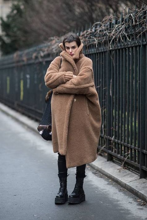 What to Wear in Cold Weather: 50 Winter Outfits | Who What Wear UK Mantel Outfit, Cold Weather Outfits Winter, Winter Mode Outfits, Cold Weather Outfit, Winter Outfits Cold, Winter Outfits Men, Cute Winter Outfits, Teddy Coat, Street Style Winter