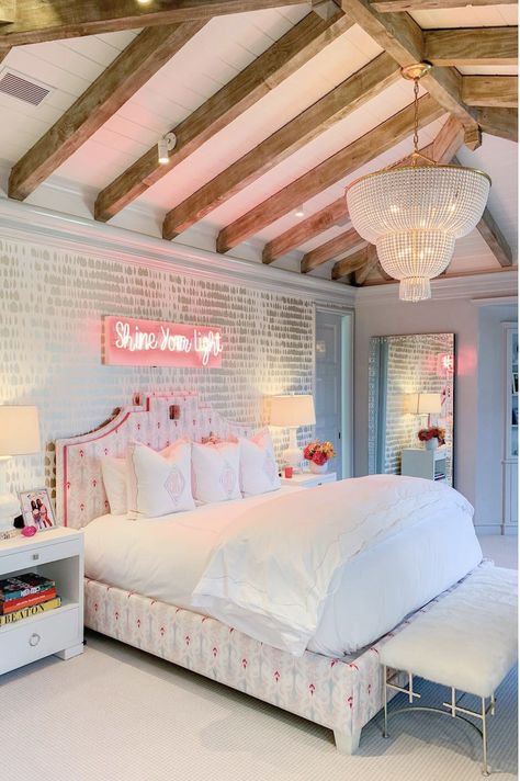 Luxury Bedroom Interior, Deco Room, Dorm Room Inspiration, Preppy Room Decor, Preppy Room, Redecorate Bedroom, Dream House Rooms, Luxury Bedroom, Room Design Bedroom