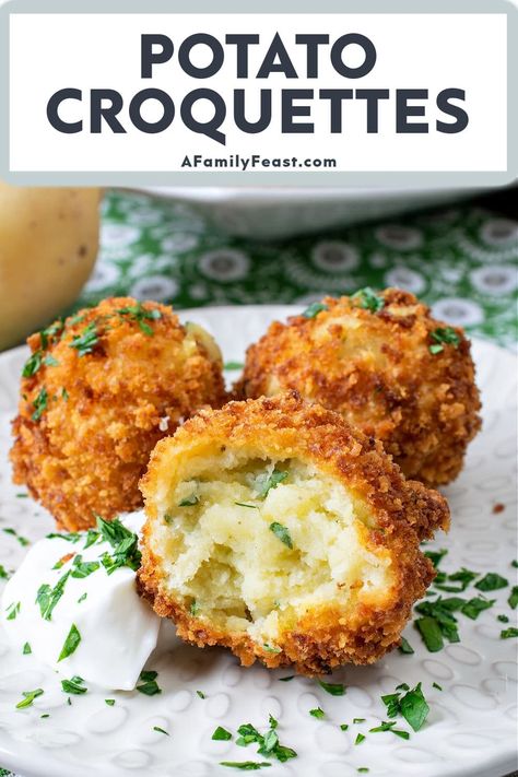 Potato Croquette Recipe, Croquettes Recipe, Cheese Mashed Potatoes, Potato Croquettes, Stuffed Potato Balls, Cheesy Potato, Herb Cheese, Potato Recipes Side Dishes, Breakfast Dinner