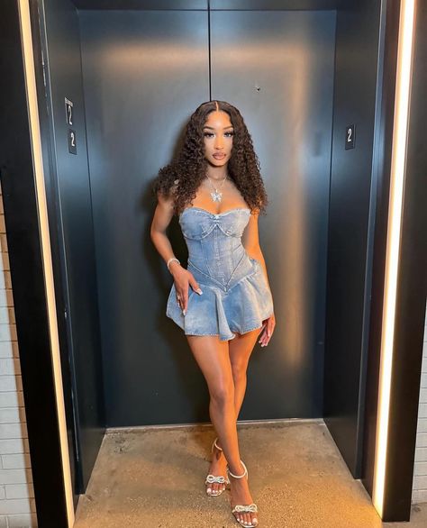 Must have dress in your life 🩵 “Denim Balletcore Corset Mini Dress” Pose In Short Dress, Jean Dress Outfit Black Women, Denim Mini Dress Outfit, Corset Dress Back, Corset And Jeans Outfit, Denim Corset Outfit, Corset Dress Outfit, Denim Dress Outfit Ideas, Corsette Dress