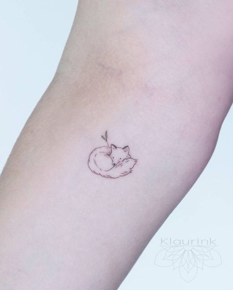 Tiny Fox Tattoos For Women, Minimalist Fox Tattoo Small, Tattoo Fox Minimalist, Arctic Fox Tattoo, Minimalist Fox Tattoo, Fox Minimalist, Small Fox Tattoo, Wolf Tattoos For Women, Small Wolf Tattoo