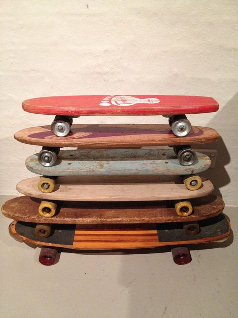 Vintage skateboards Skateboard Culture, Old Skateboard, Skateboard Ideas, Best Skateboard, Skateboard Ramps, Skateboard Graphics, Cruiser Boards, Old School Skateboards, Skateboard Aesthetic